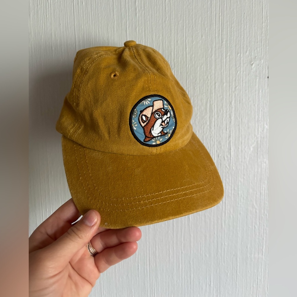 Buc-ees hat